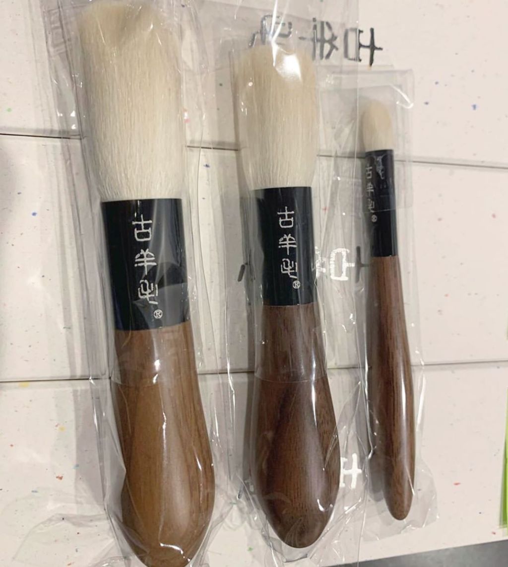 How much does a Japanese single pay for a&nbsp;pet?