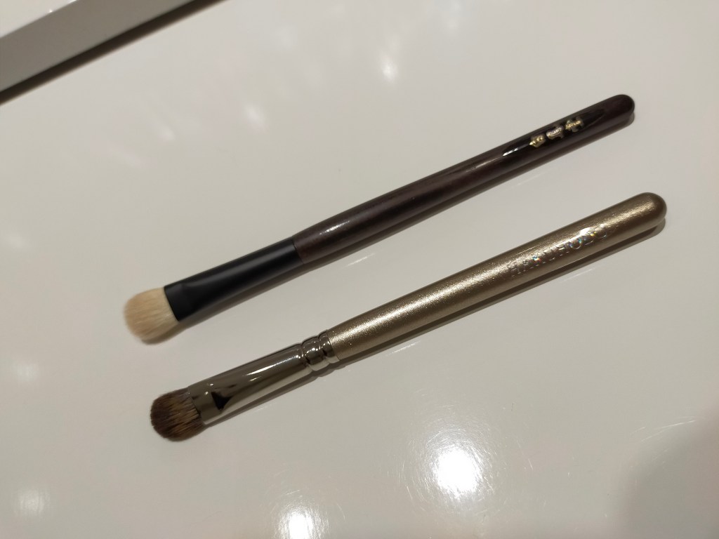 Hakuhodo : Kokutan eyeshadow brush with Grey&nbsp;squirrel