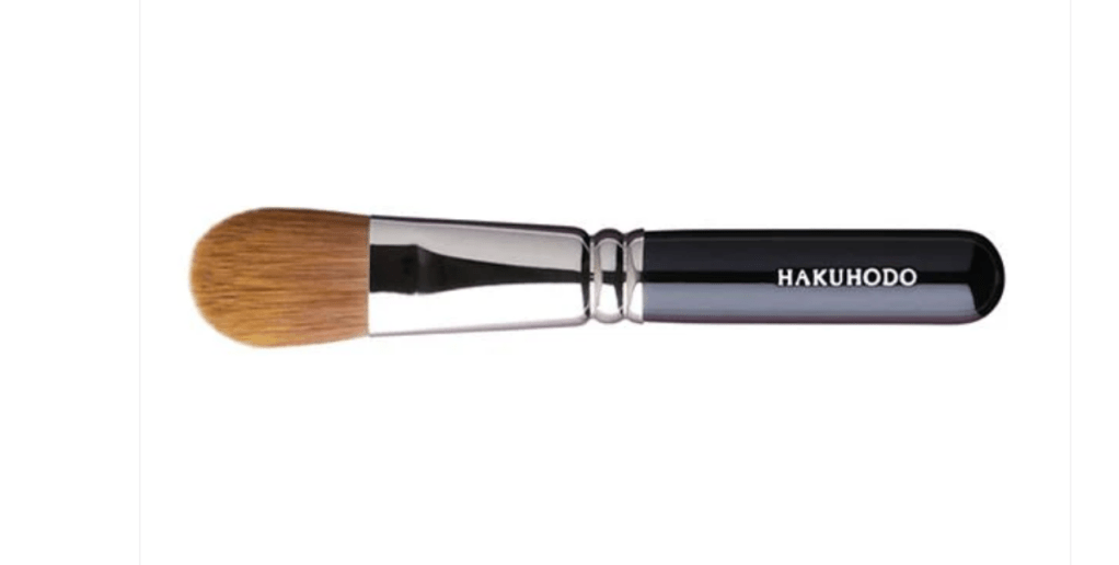 Which brushes are good for liquid and cream&nbsp;products?
